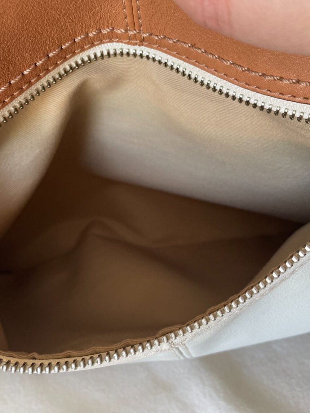 Y2K Coach White Leather Soho Hobo Shoulder Bag - Picture 6 of 10